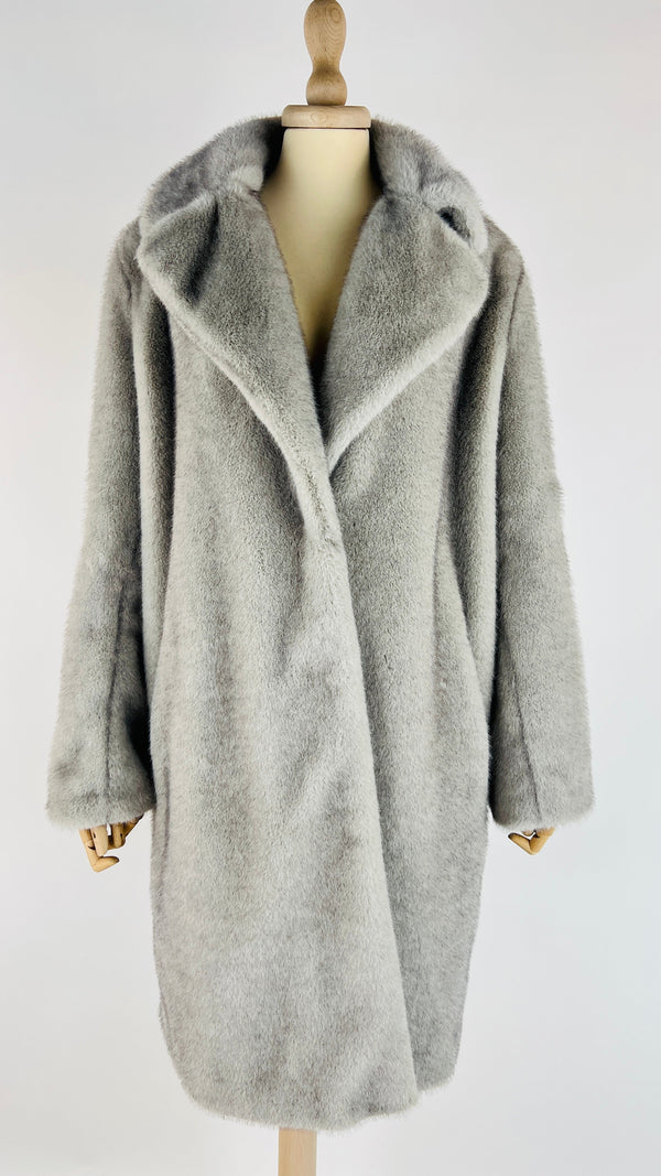 Cappotto in eco-pelliccia