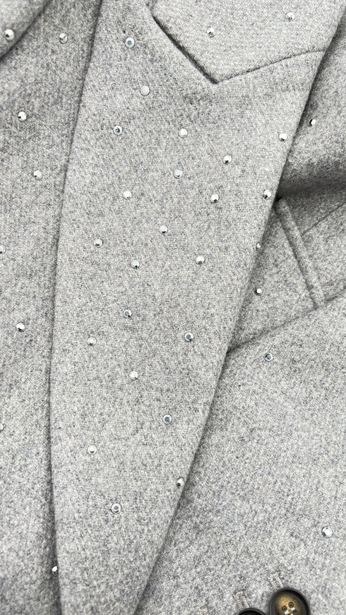 Cappotto con strass e cartellino