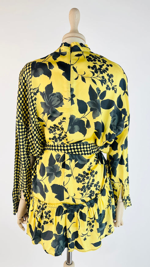 Abito corto rose e scacchi