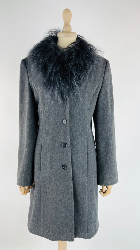 Cappotto con collo eco-pelliccia