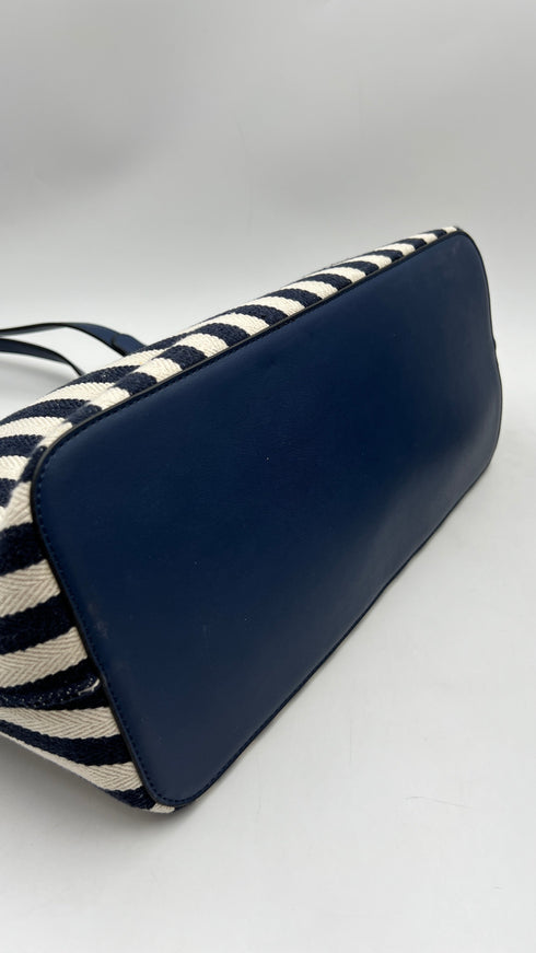 Borsa a righe bianche e blu