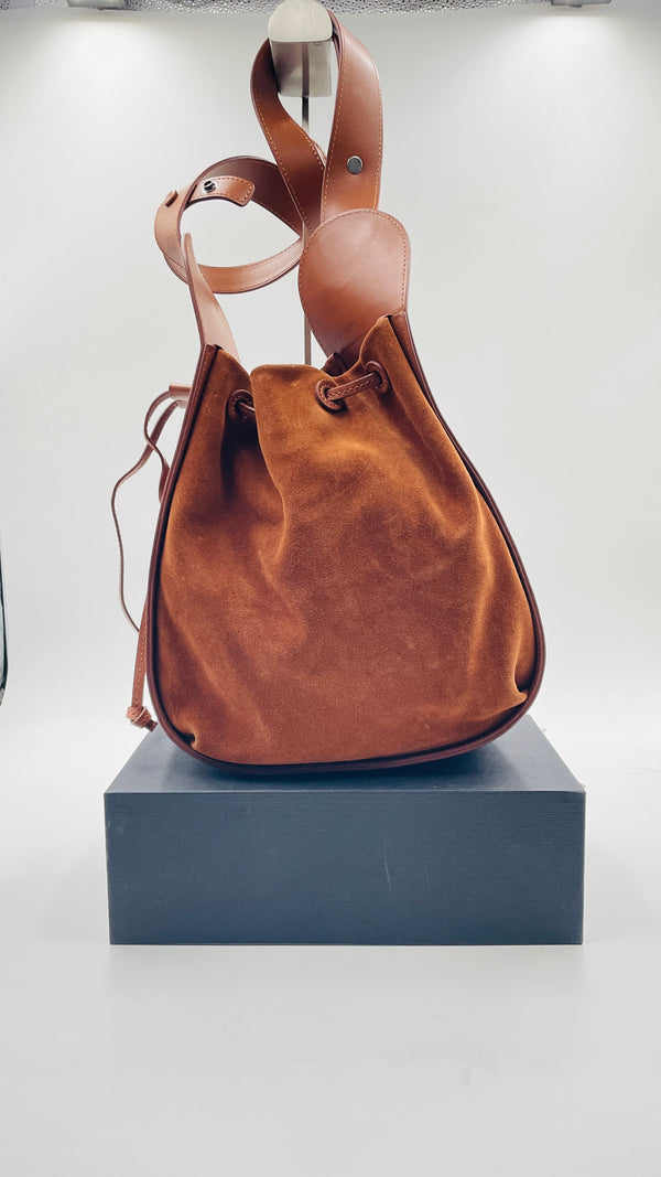 Borsa hobo con cartellino