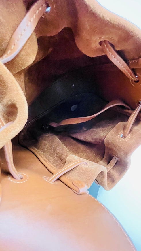 Borsa hobo con cartellino