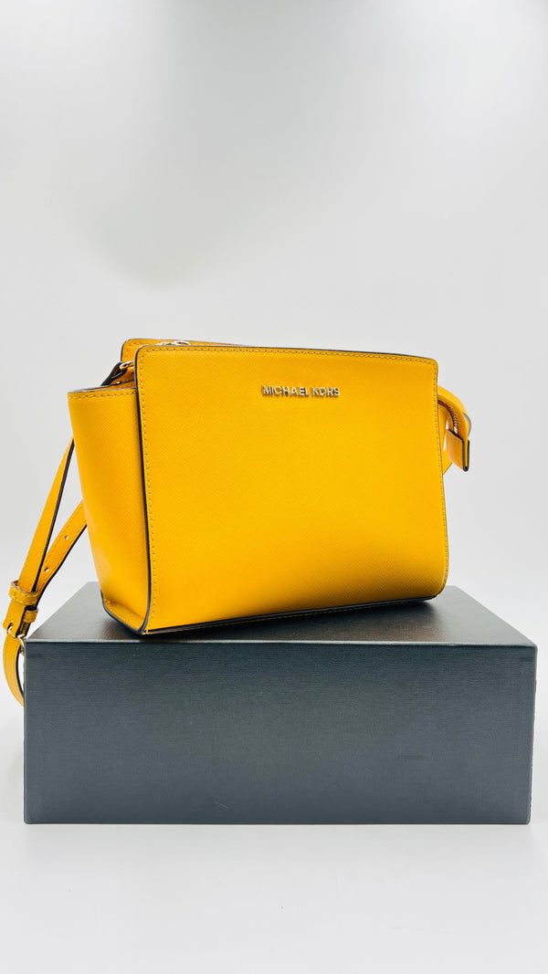 Borsa tracolla in saffiano