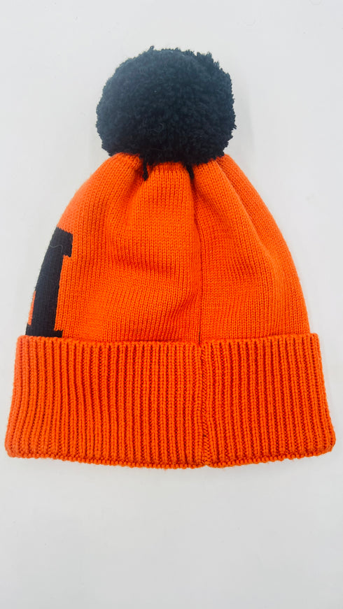 Cappello scritta con pompon