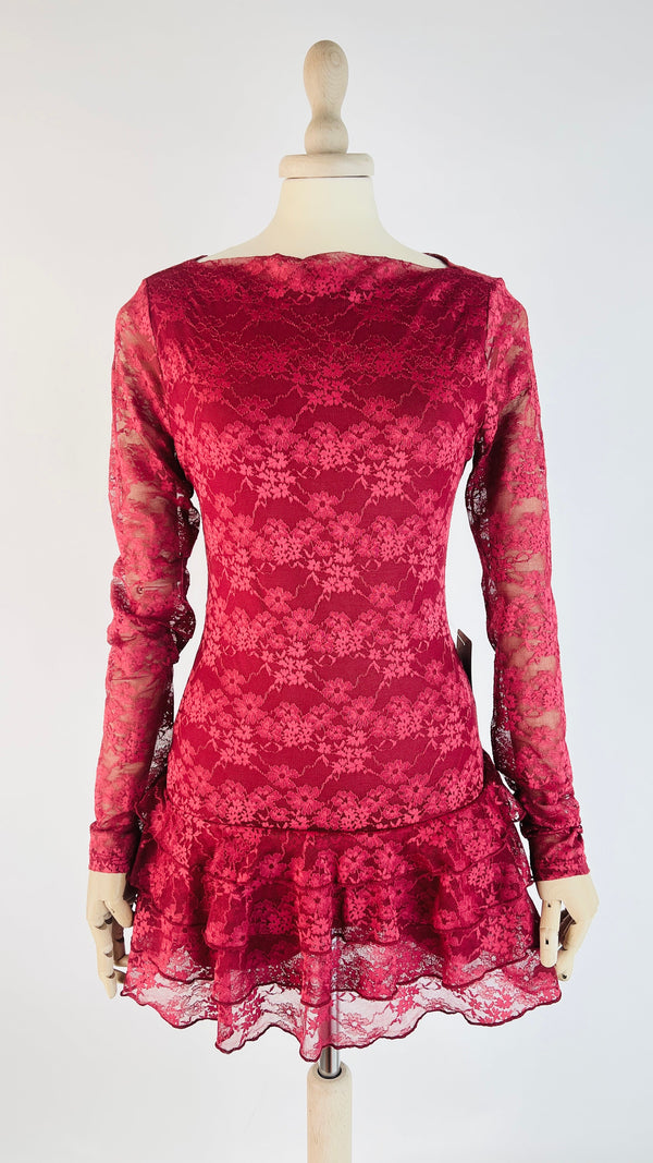Abito corto in pizzo rosso