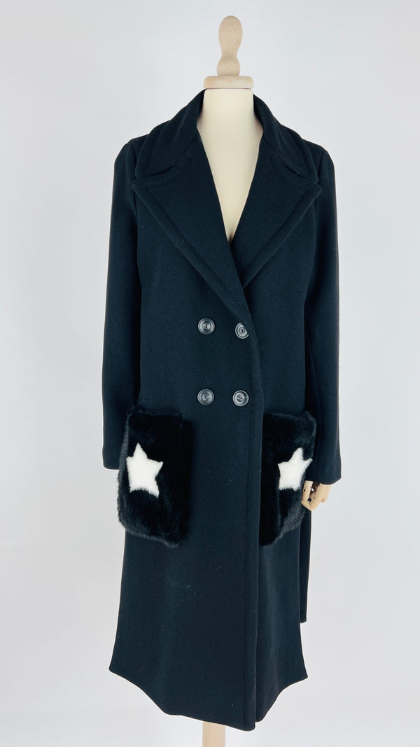 Cappotto nero con stelle