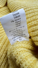 Gilet over giallo Unsigned