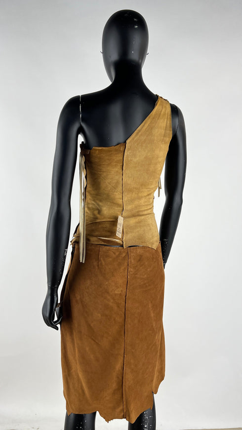 Completo in suede