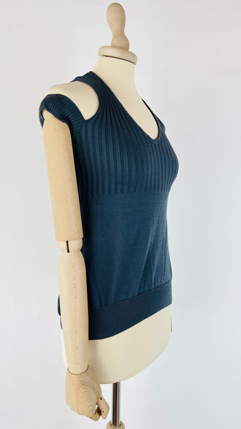 Top seta off-the-shoulder