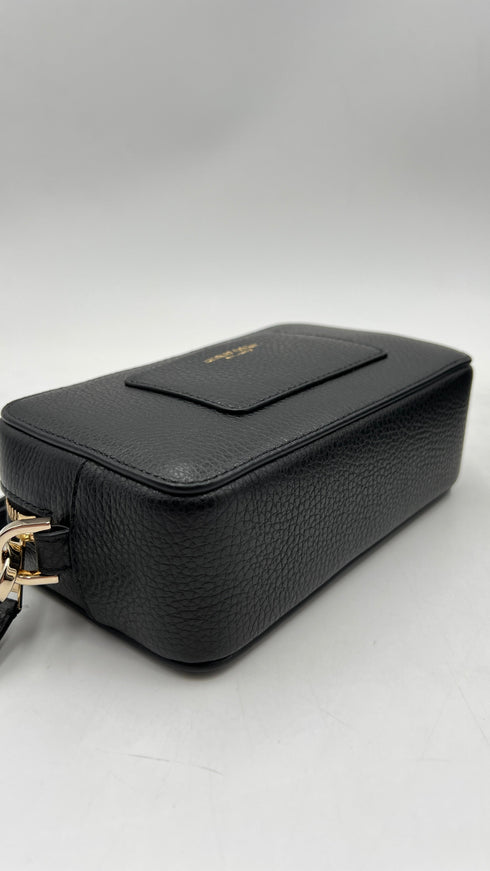 Pochette in pelle nera