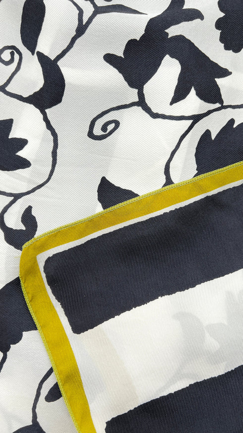 Top a foulard in seta