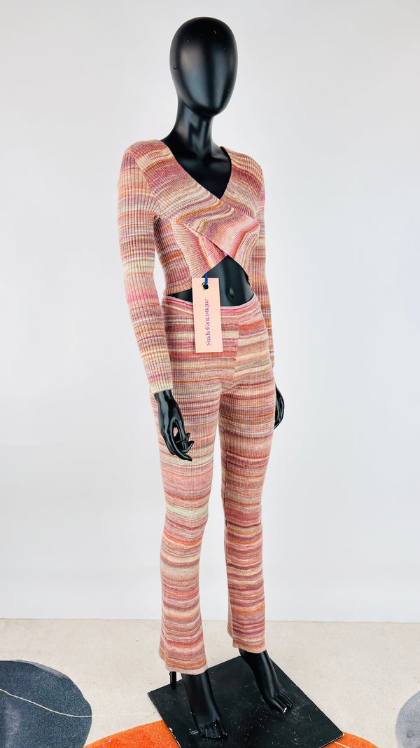 Completo in maglia con cartellino