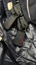 Piumino logo all-over Moncler grenoble
