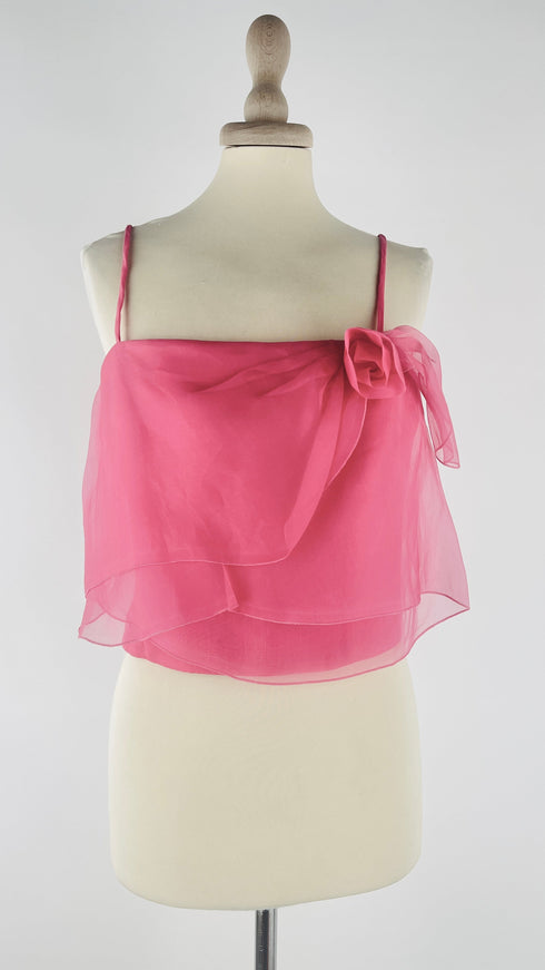 Top elegante con cartellino