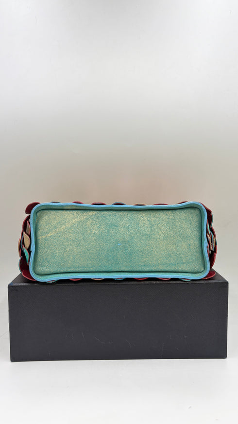 Borsa a spalla con applicazioni vintage