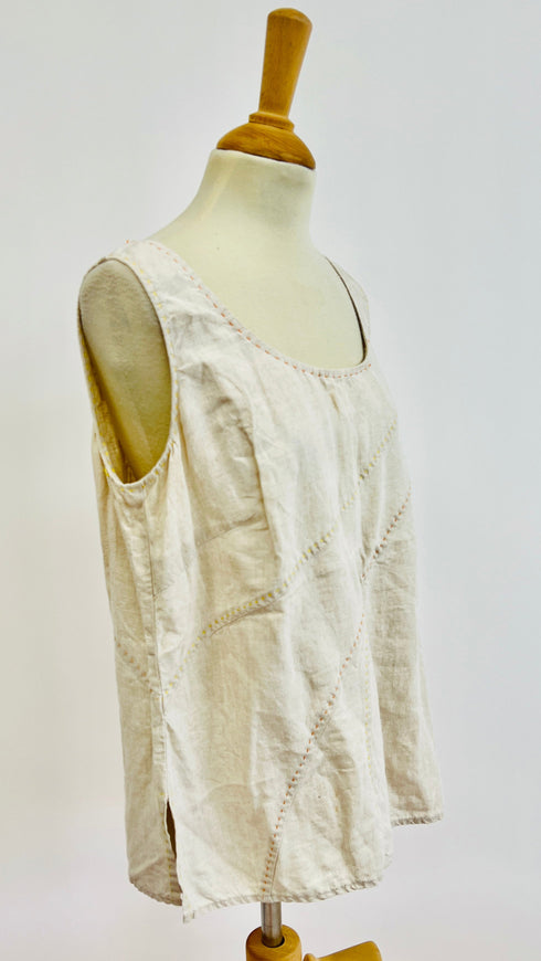 Top in lino ricamato