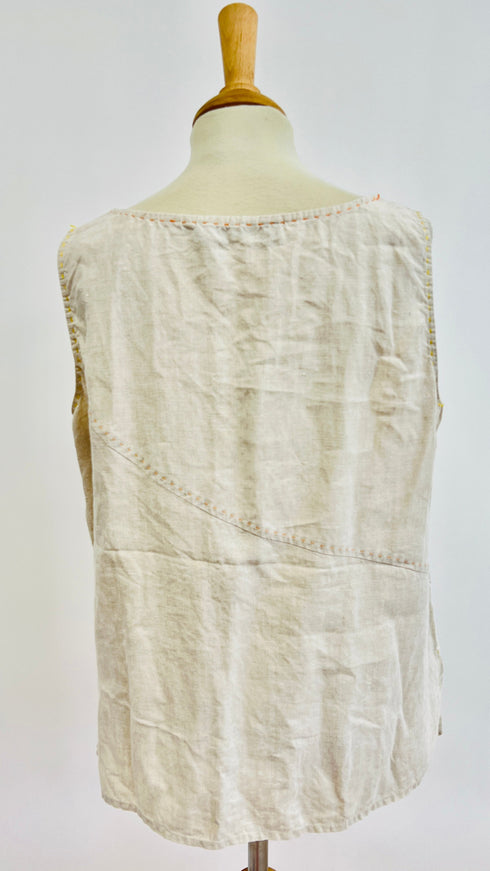 Top in lino ricamato