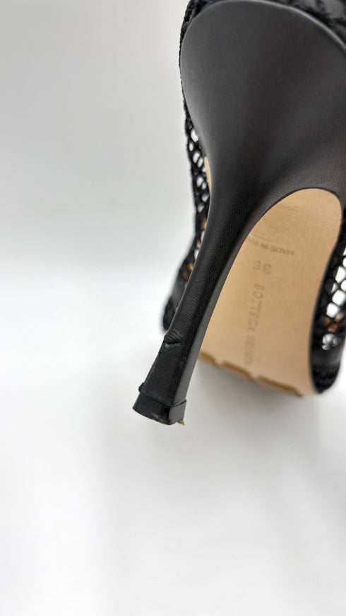 Décolleté in mesh nera N.39