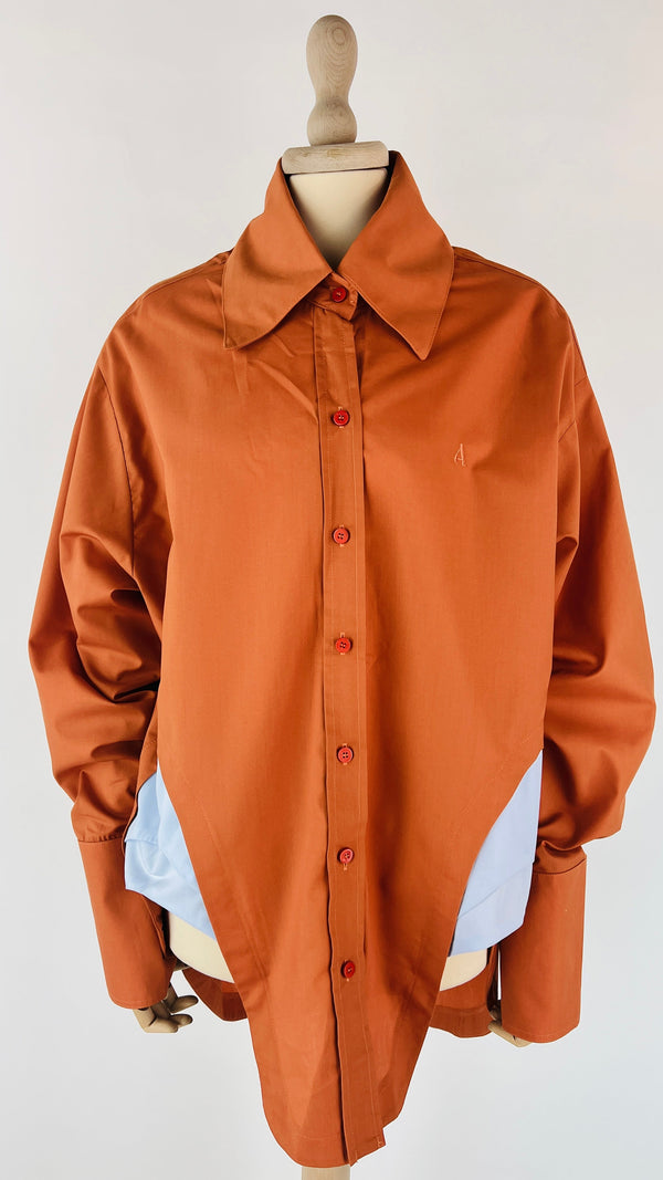Camicia ricamo "A" cartellino