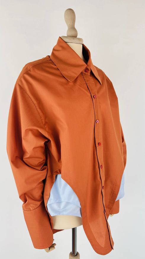 Camicia ricamo "A" cartellino