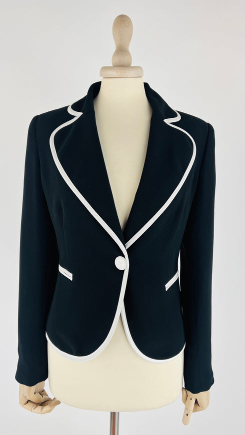 Blazer nero profili bianchi