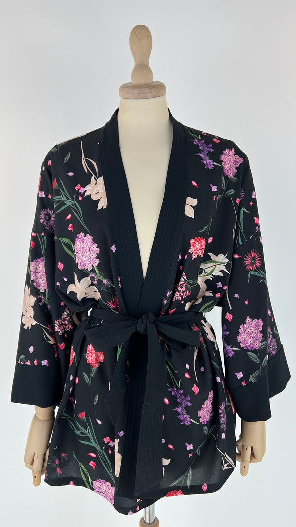 Kimono floreale con cinta