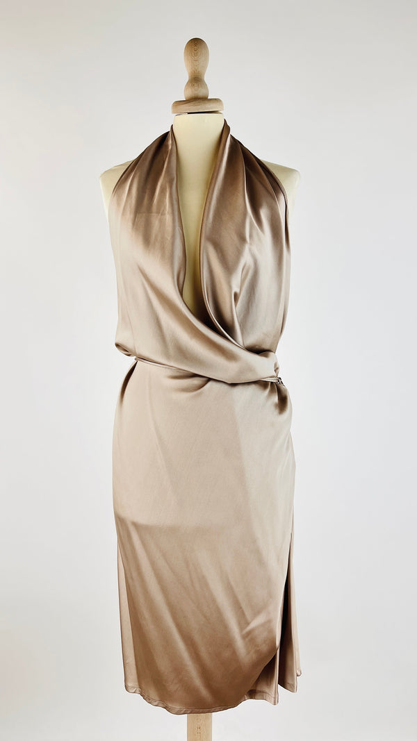 Abito corto schiena scoperta