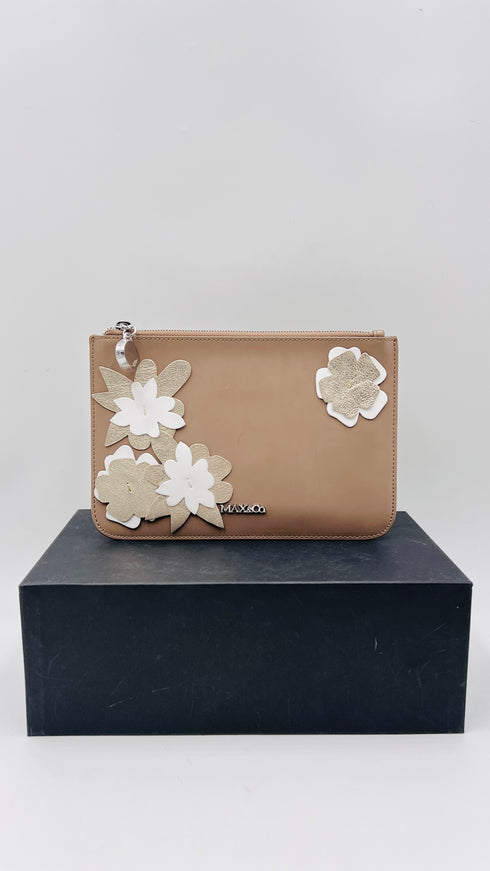 Pochette con fiori applicati