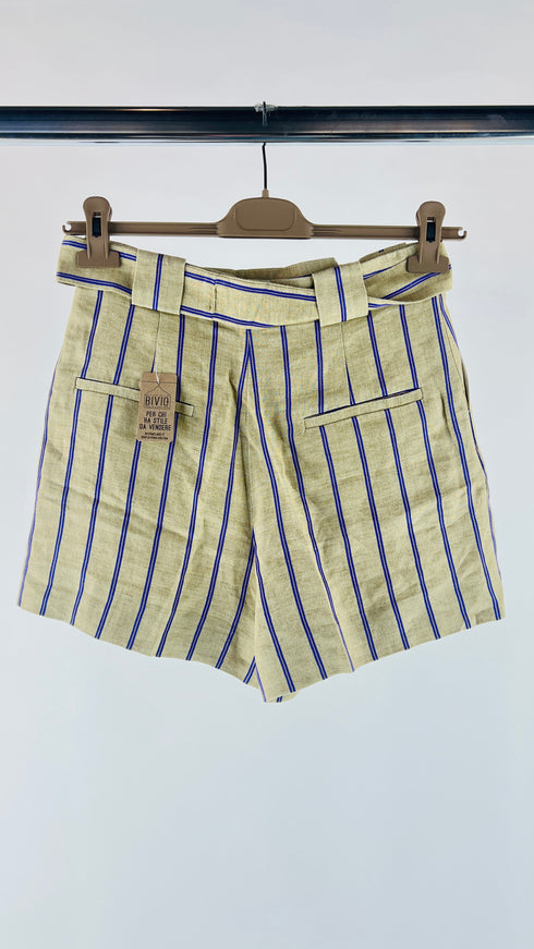 Shorts con cintura