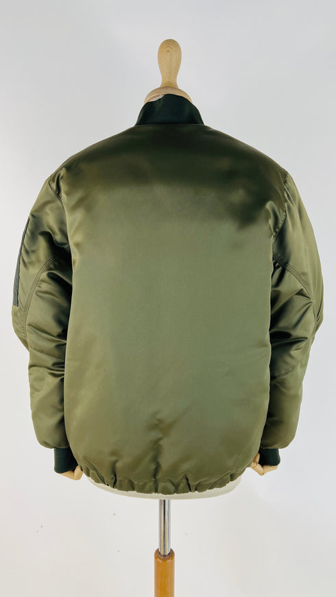 Bomber oversized satin con cartellino