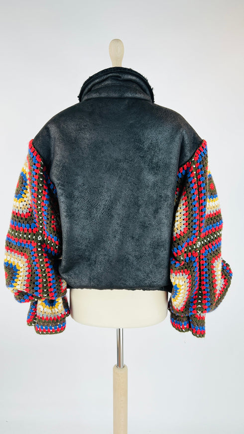 Montone maniche ad uncinetto