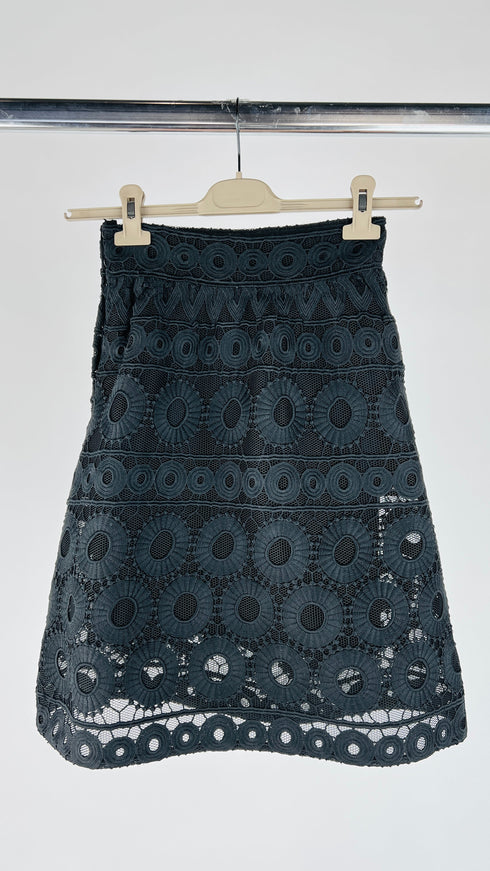 Gonna a ruota corta in pizzo