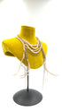 Collana con piume e perline