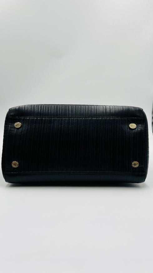 Borsa a spalla con hardware oro
