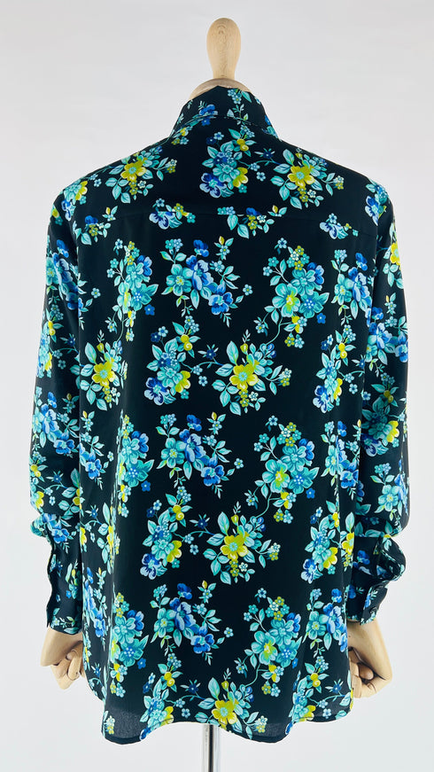 Camicia nera fiori verdi azzurri