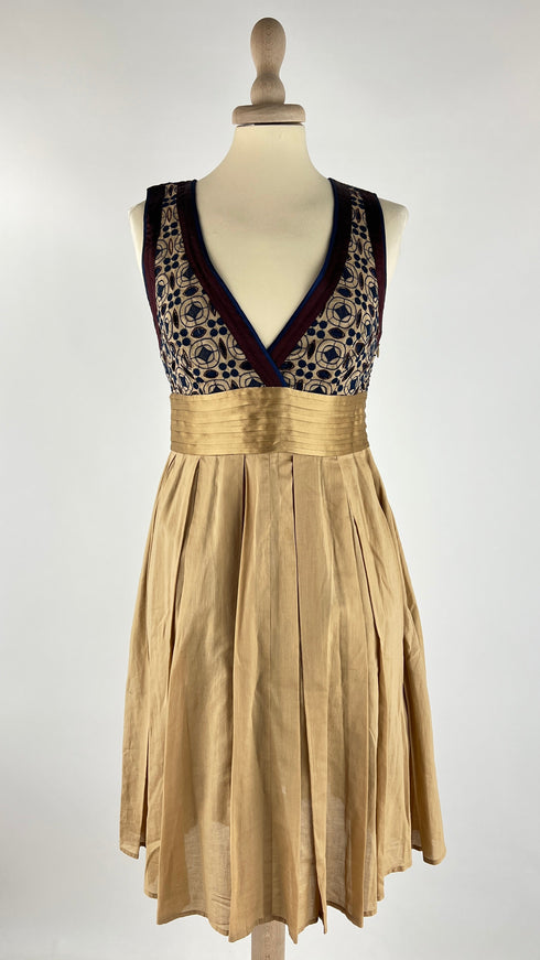 Abito corto smanicato