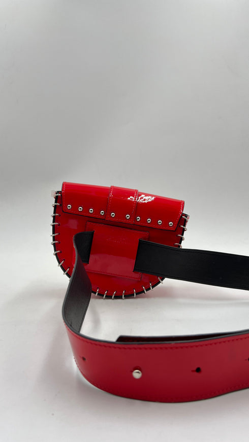 Marsupio in vernice rosso