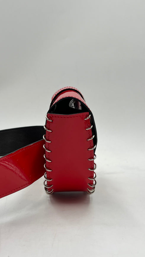 Marsupio in vernice rosso