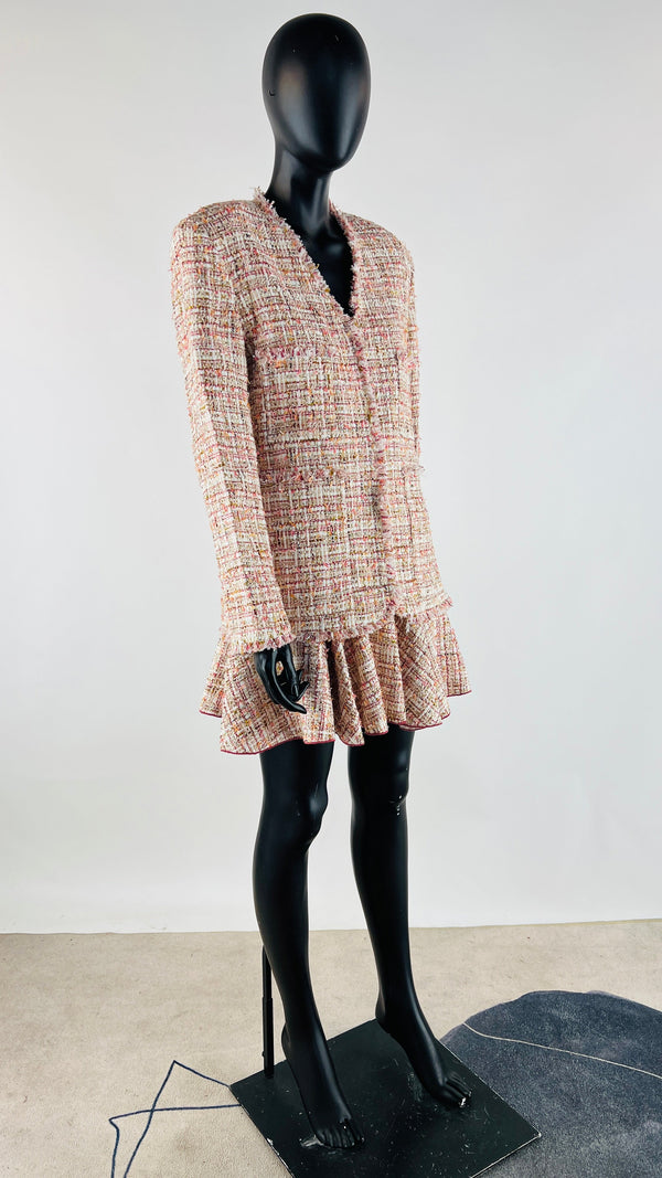 Completo in tweed rosa