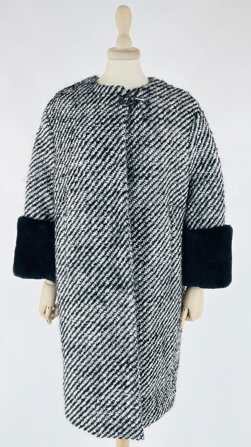 Cappotto bouclé a righe