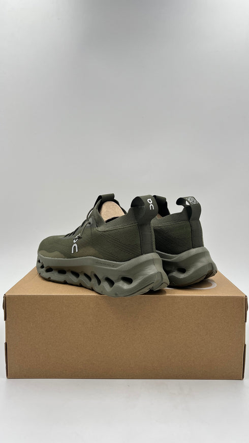 Sneakers "Cloudtilt" N.39