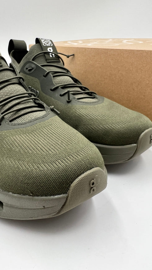 Sneakers "Cloudtilt" N.39
