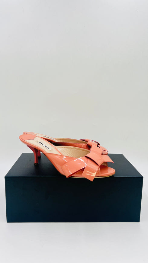 Mules pelle verniciata con fiocco N.38