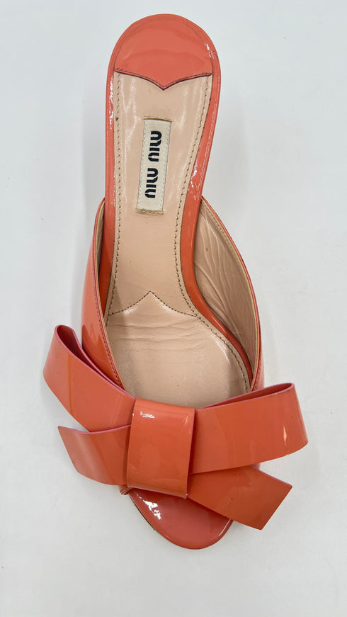 Mules pelle verniciata con fiocco N.38