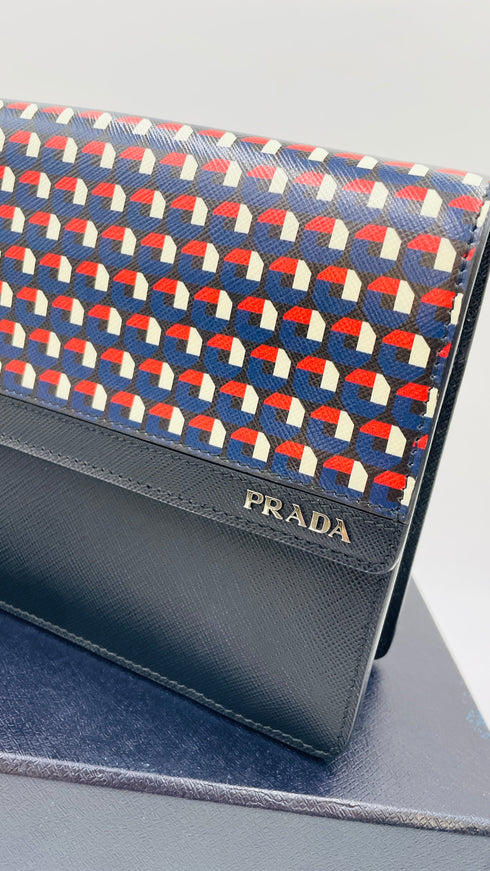 Pochette geometrica saffiano