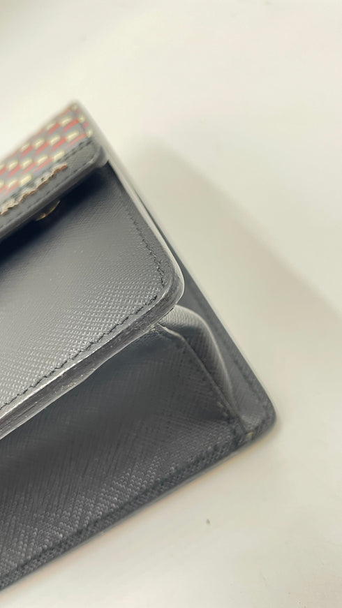 Pochette geometrica saffiano