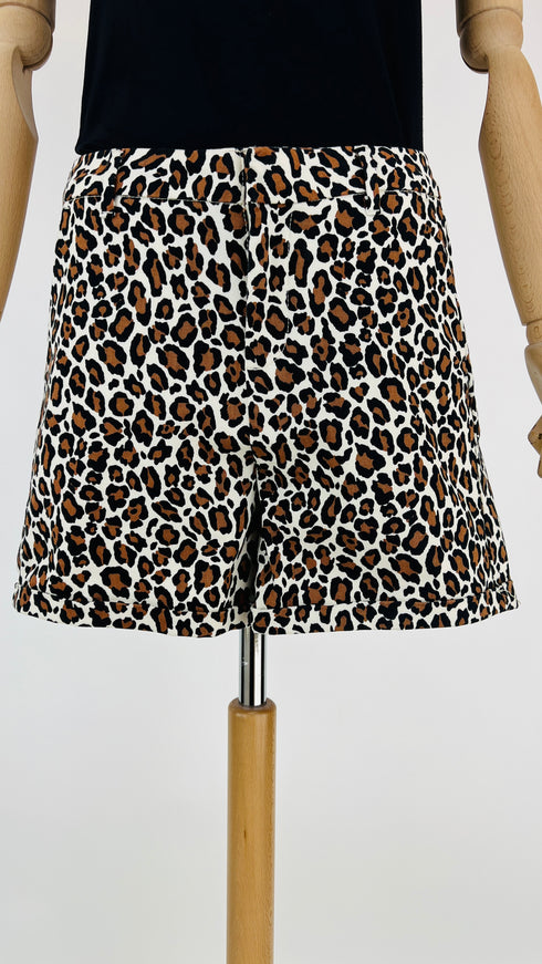 Pantaloncini animalier con cartellino