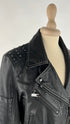 Biker in pelle nero