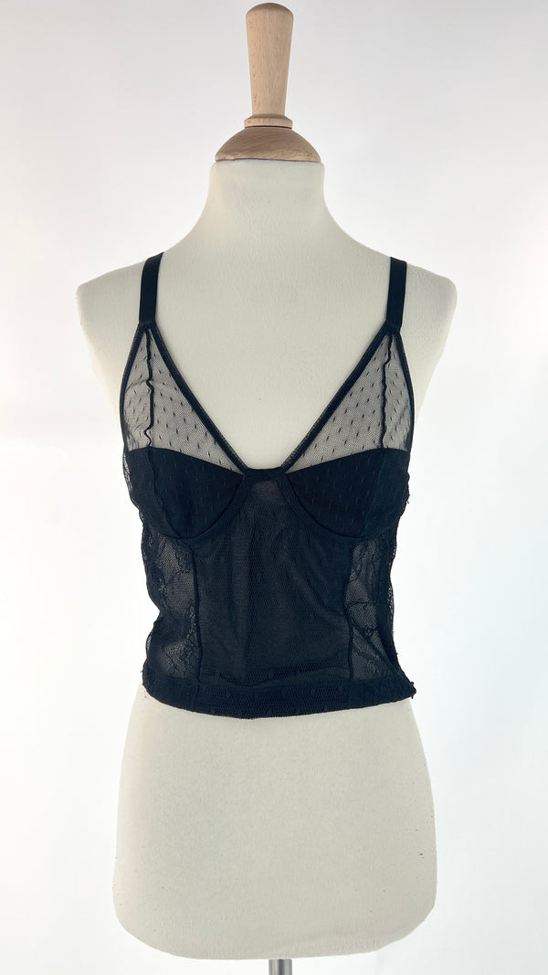 Top a bustier in pizzo